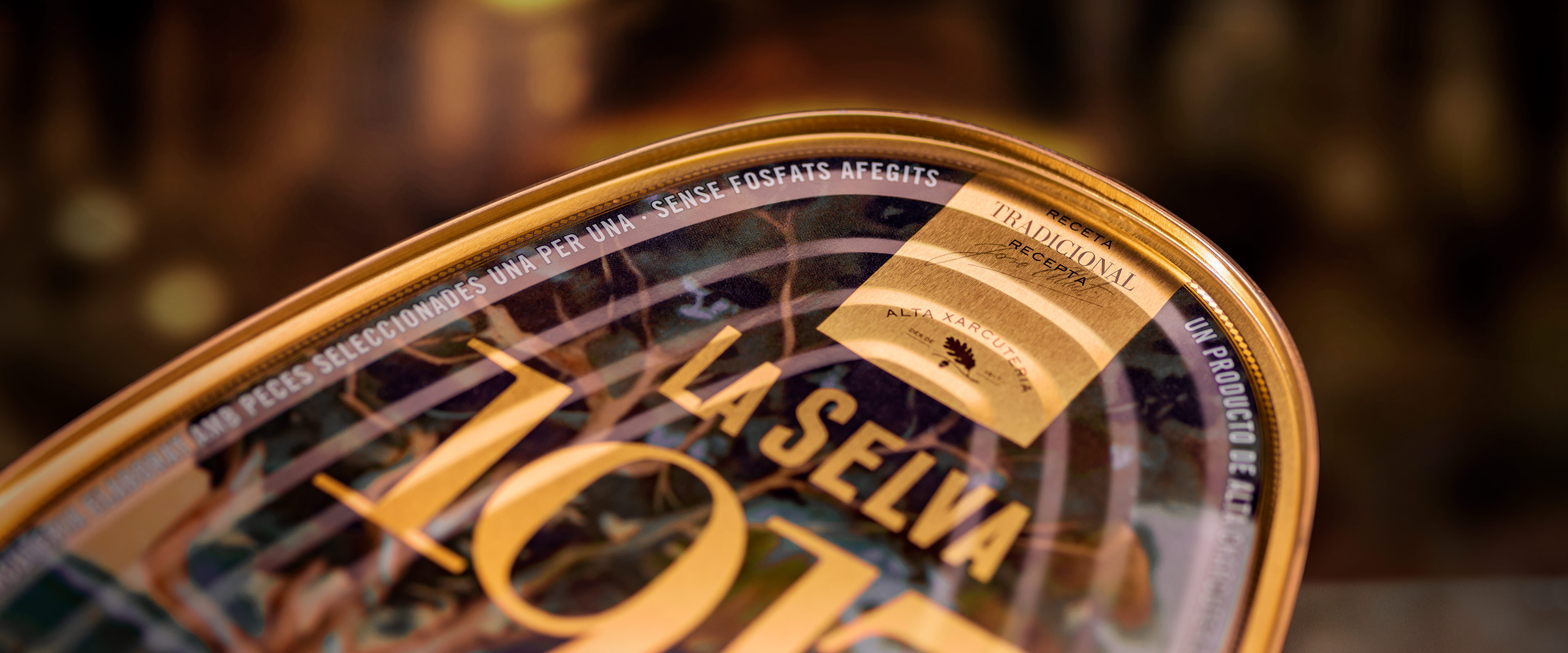 Commemoration on a tin